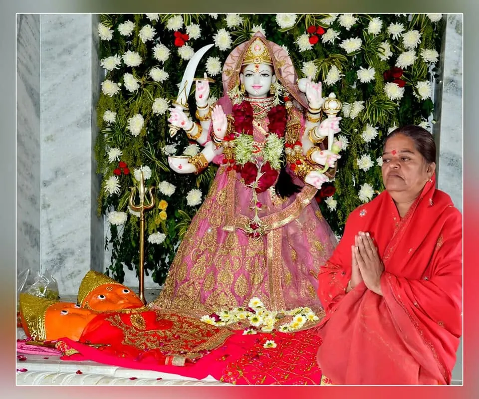 શોભના માં, માં હિંગળાજ સાથે